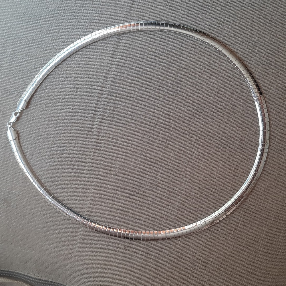 Silver chain 16in